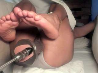 roussh webcam model stream image