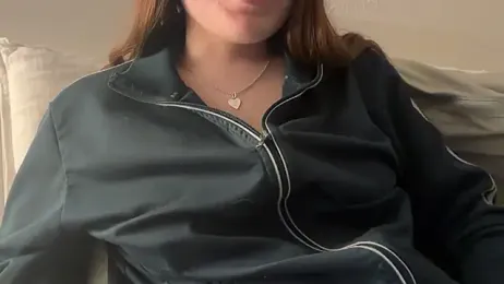 Lucyschickt webcam model stream image