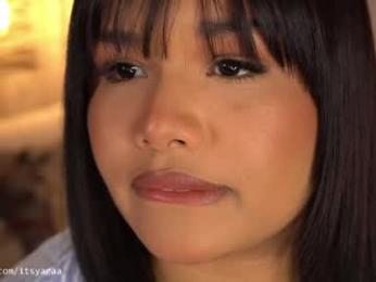 itsyaraa webcam chaturbate model stream image