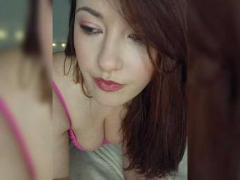 LaraMoon webcam model stream image