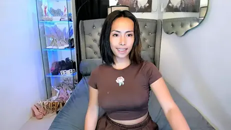 reighnempress webcam model stream image