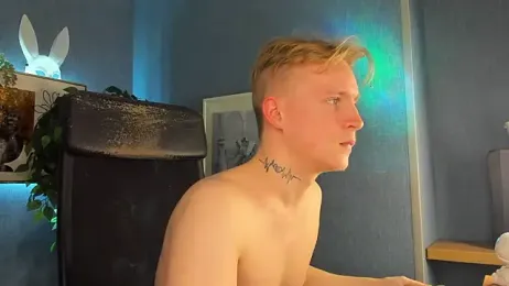 AlexxSweet webcam model stream image