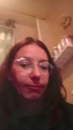 cruellathebills webcam model stream image