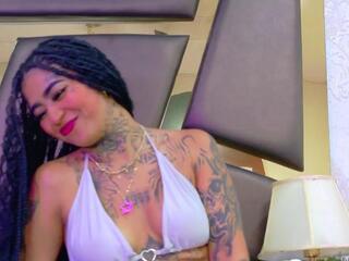 Emilie Lake webcam model stream image