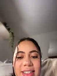 Aryrosee webcam model stream image