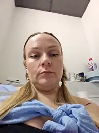 Bondgirl_013 webcam model stream image