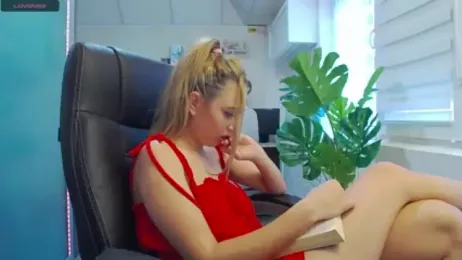 AvaBlue_ webcam model stream image