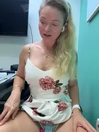 CindyOcean webcam model stream image