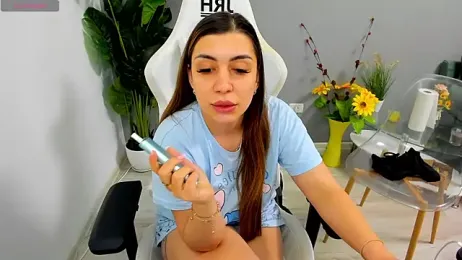 EveEvian webcam stripchat model stream image