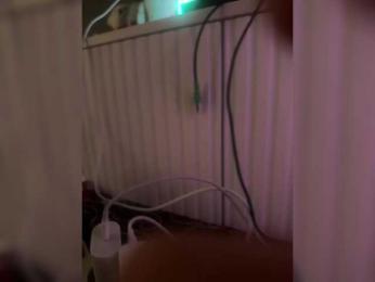 LoveLevelUp webcam model stream image