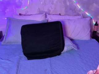 emmajohnss webcam model stream image