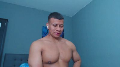 Lothbrok_strong webcam model stream image