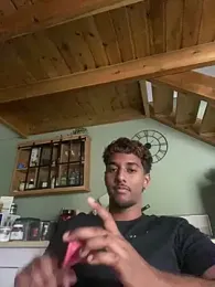 Axel_black10 webcam model stream image