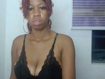 Juicynpink webcam model stream image