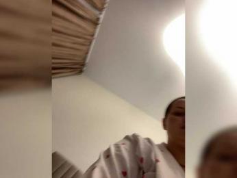 Divine-1 webcam model stream image