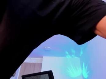 mikeyvioleta webcam chaturbate model stream image