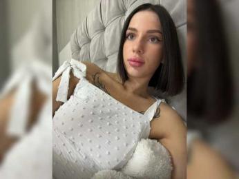 BabyDarii webcam bongacams model stream image