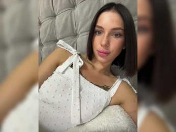 BabyDarii webcam bongacams model stream image