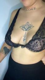 Violetta2022 webcam cam4 model stream image