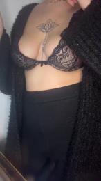 Violetta2022 webcam model stream image