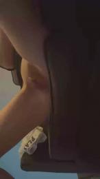 Misslenaanal webcam model stream image