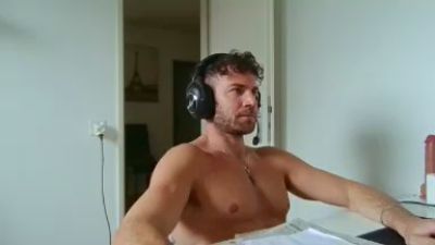 ALPHA_HUNK webcam model stream image