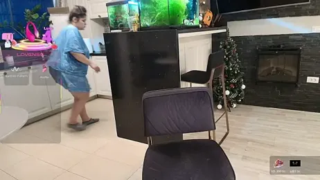 Layla- webcam stripchat model stream image