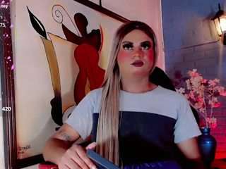 mayka-brunette01 webcam model stream image