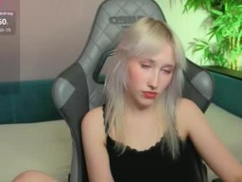 chrome_heartz webcam model stream image