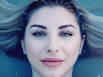 Mya webcam model stream image