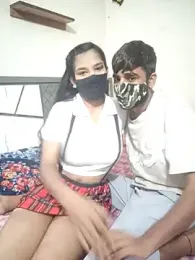 hottiess69 webcam model stream image