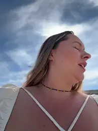 Mona_Plus webcam model stream image