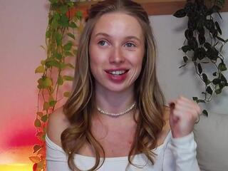 Emma Wilde webcam flirt4free model stream image