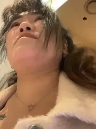 Molly-xiao webcam model stream image