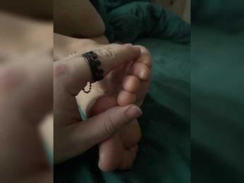 YuGoVi webcam bongacams model stream image