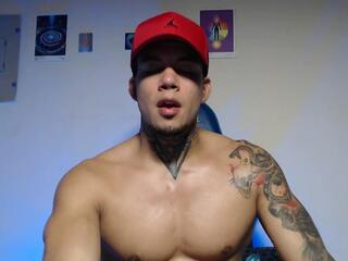 Lucifer Starr webcam model stream image