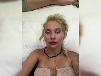 Tvoyasamka77 webcam model stream image