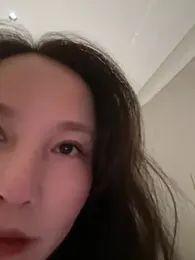 Krismil3 webcam stripchat model stream image