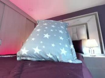 _bellaswwet_ webcam chaturbate model stream image