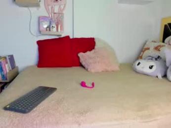 yluismag webcam model stream image