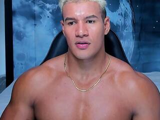 Cris Cruz webcam model stream image