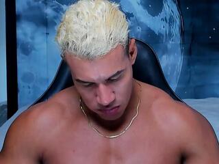 Cris Cruz webcam model stream image