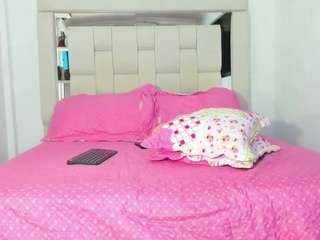 naomy-rh webcam camsoda model stream image