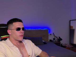 Duncan Collins webcam model stream image