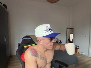 Duncan Collins webcam model stream image