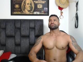 Blade Strong webcam model stream image