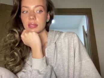 angel_from_sky webcam model stream image