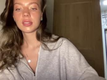 angel_from_sky webcam model stream image