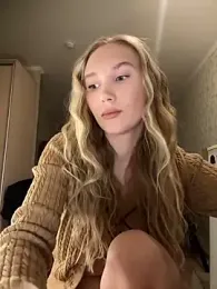 MariaTull webcam stripchat model stream image