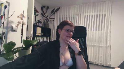 oOSUSIOo webcam model stream image